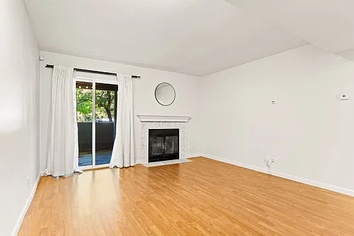 760 Canyon Oaks Dr #D Photo 1