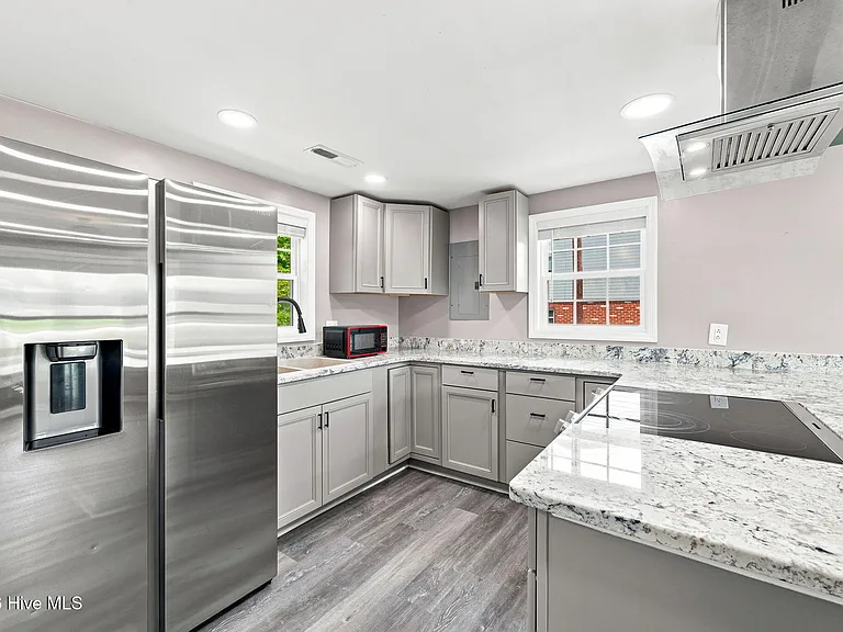 3065 State Highway 55 W — Photo 11
