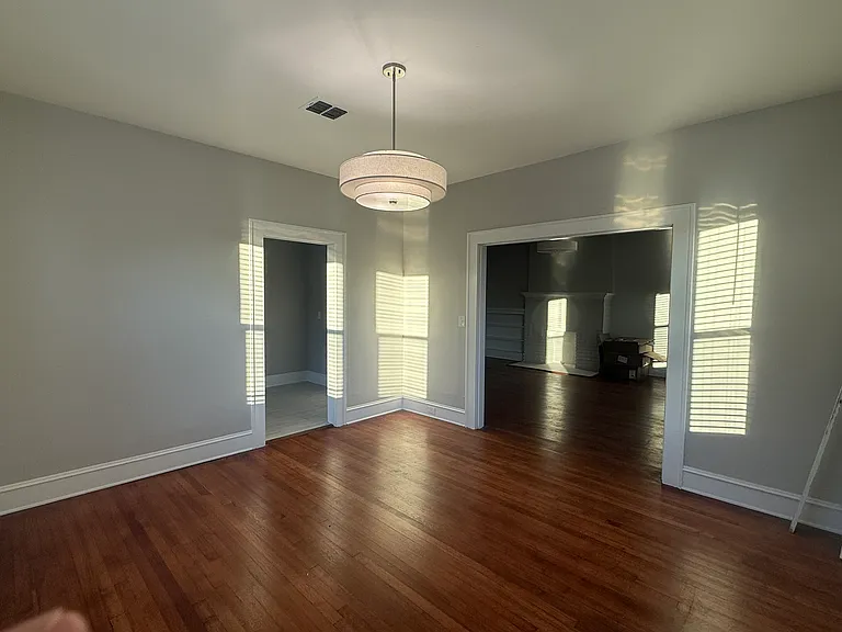 350 Ockley Dr — Photo 13