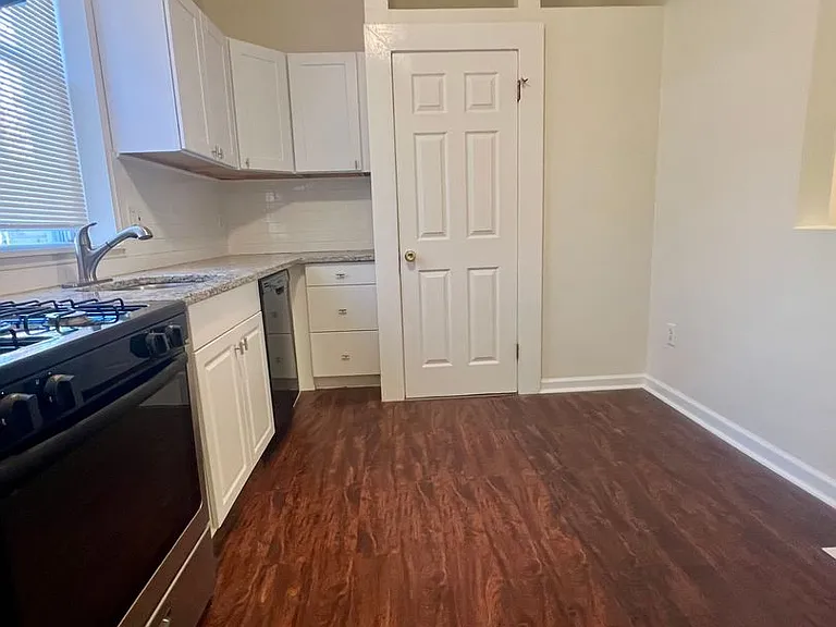 2165 W Grange Ave — Photo 11