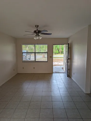 371 NW Lake City Ave #102 Photo 1