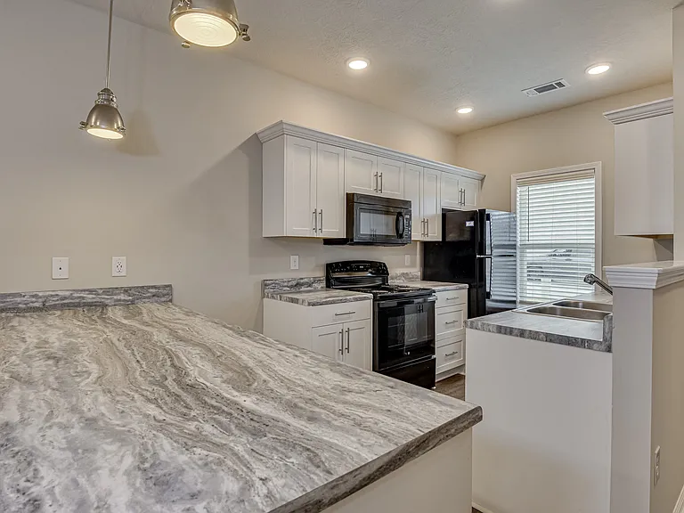 Barrington Apartments — Photo 32