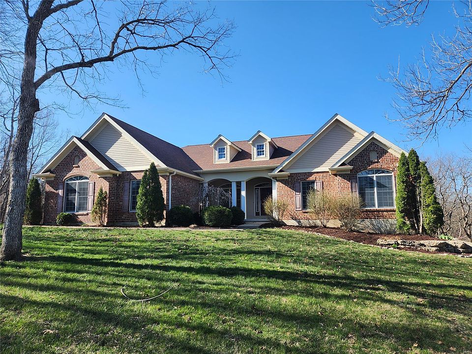 1st image of 424 Winding Woods Dr