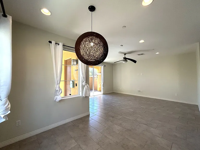 52478 Hawthorn Ct — Photo 11
