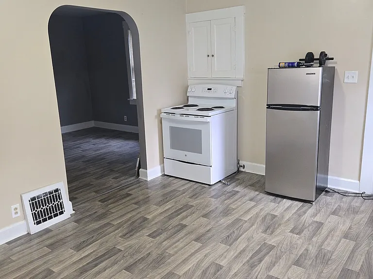 1654 Wakefield Ave #2 — Photo 3