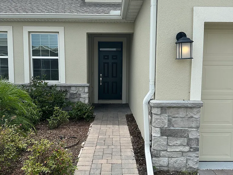 5016 Center Ct — Photo 2