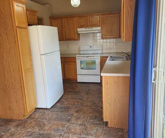 9023 W Delano Cir — Photo 3