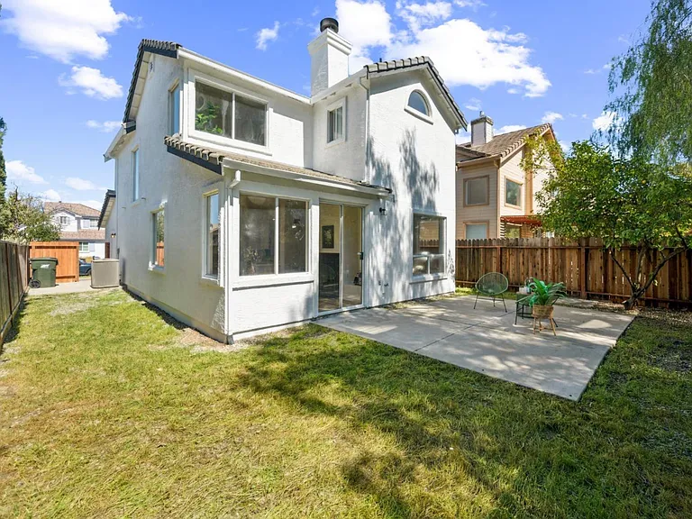 5324 Catanzaro Way — Photo 31