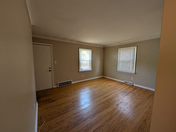 5th image of 22034 Lambrecht Ave