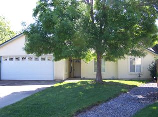 1365 Hermitage Ct, Redding, CA 96002