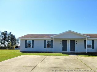 143 Centipede Ln, Raeford, NC 28376