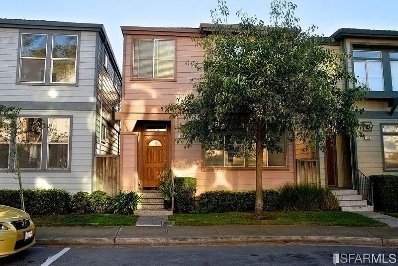 1st image of 209 Melissa Cir
