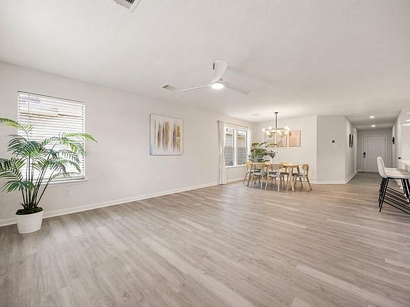 4th image of 1010 Hummingbird Point Ln