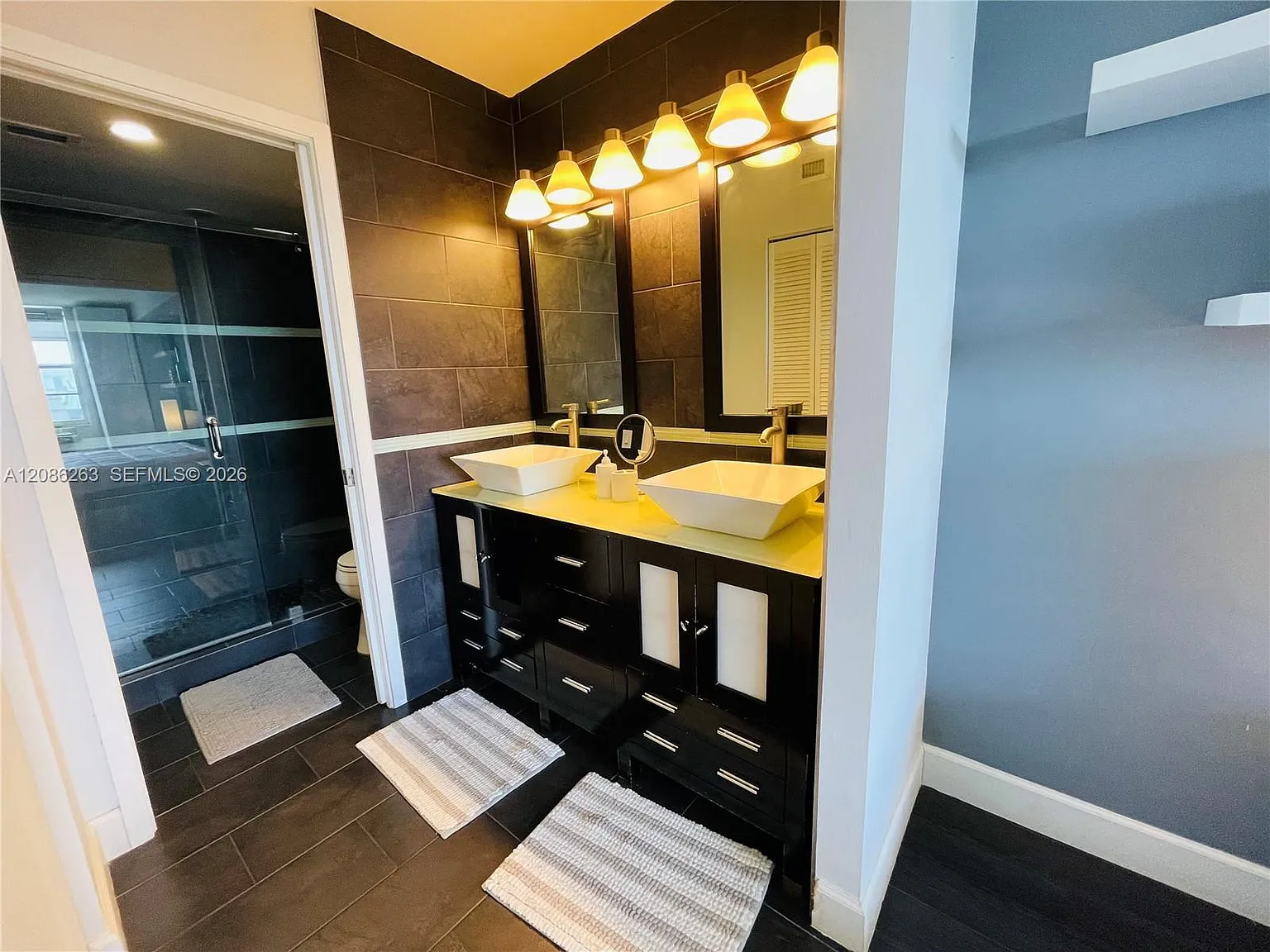 Brickell Bay Club Condo — Photo 4