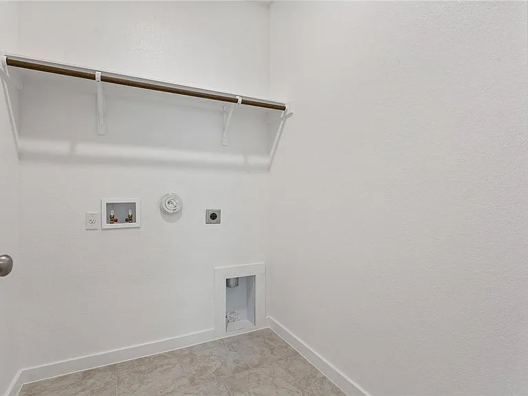 216 Upland Dr — Photo 24