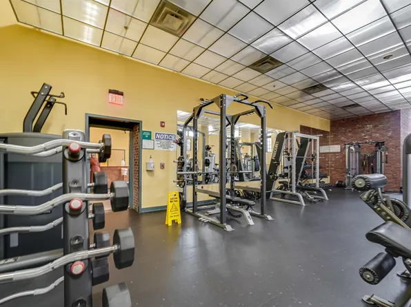 227 Christopher Columbus Drive image 10 of 20