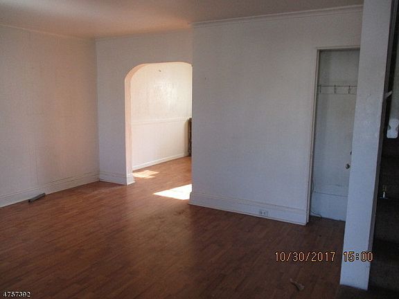 5th image of 191 Rhode Island Ave