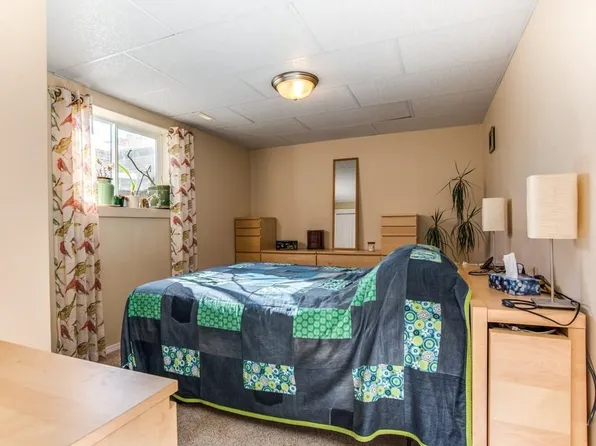 200 Carriage Lane Pl #211, Carstairs, AB T0M 0N0