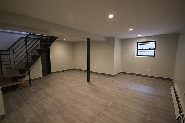 Rented by Nooklyn NYC LLC | media 12