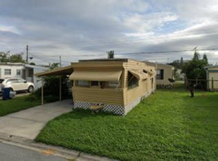 910 49th Ave W, Bradenton, FL 34207