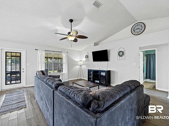 3rd image of 2509 Crossford Dr