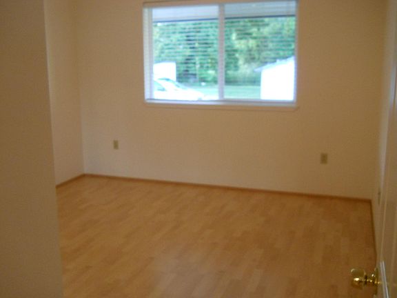 3rd image of 1813 Young St #1813