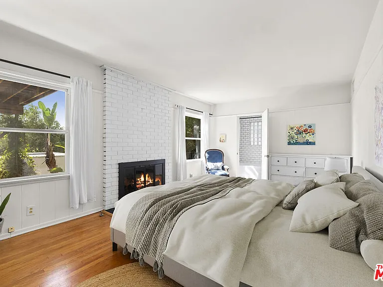 1808 Navy St — Photo 11