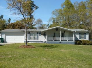 2 Mayland Dr, Summerton, SC 29148