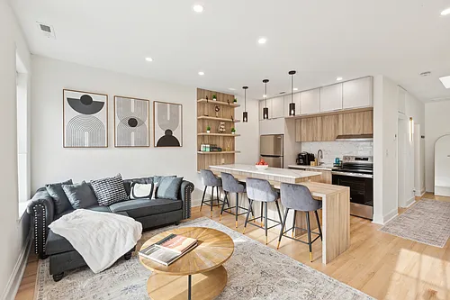 134 F St SE #3 Photo 1