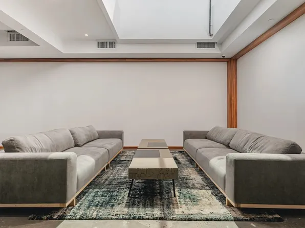 378 Weirfield Street image 13 of 24