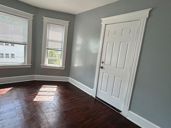 3rd image of 76 Hamilton St APT 3E