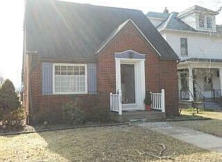 1st image of 948 W Main St
