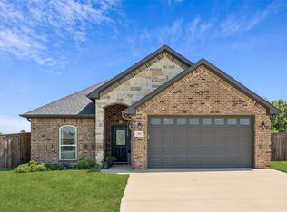 709 Coblestone Cir, Mabank, TX 75147