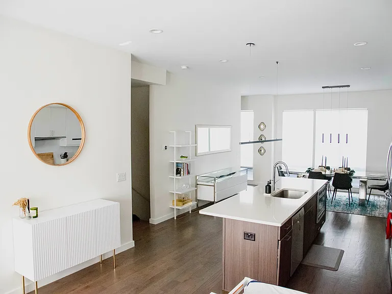 1463 La France St #11 — Photo 1