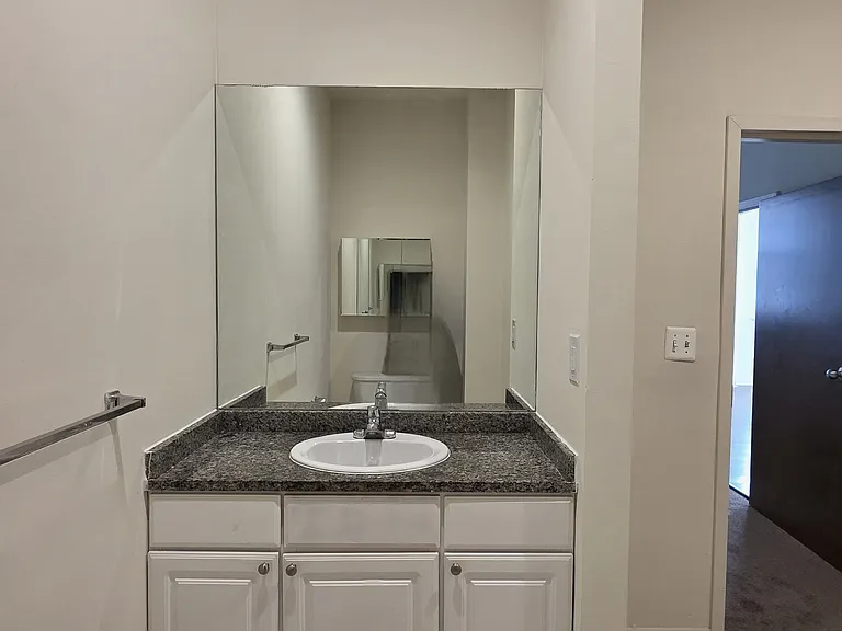 811-0 Filbert St #810 — Photo 27