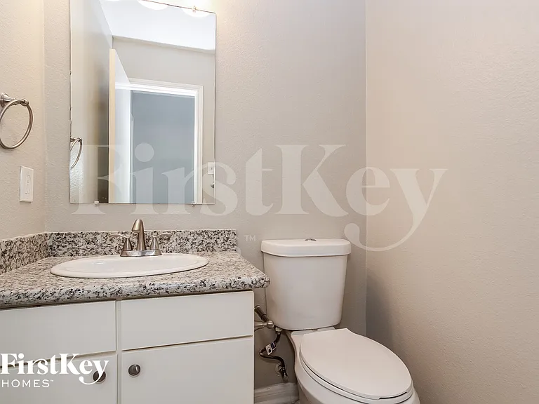 947 Leadenhall Cir — Photo 12