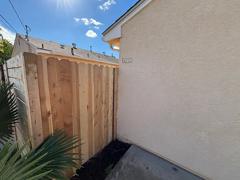 6210 Winona Ave — Photo 2