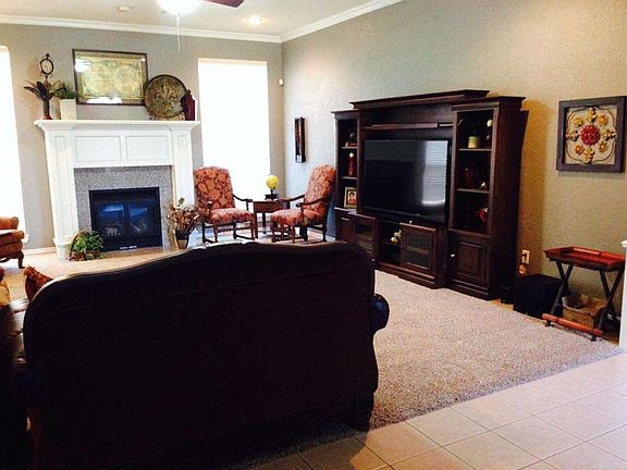 2nd image of 12 NW Heatherstone Dr