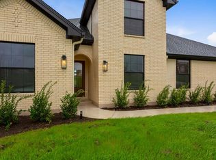 400 Lookout Cir, Hutto, TX 78634