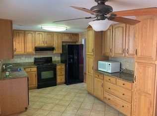 515 S Walnut Ln, Schaumburg, IL 60193