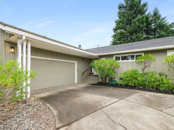 13081 Parkhurst Dr, Oakland, CA 94619