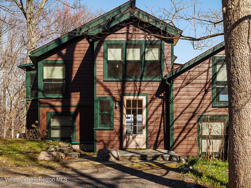 1st image of 226 Burroughs Drive