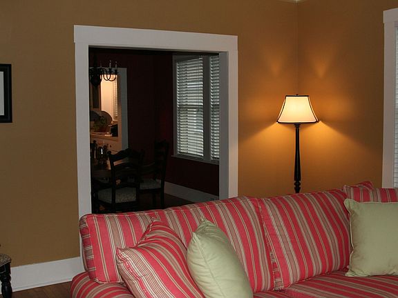 3rd image of 406 Eleanor Ave