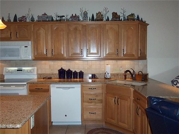 5th image of 106B Blossom Dr