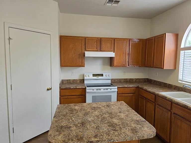 1216 E Graham Trl — Photo 13