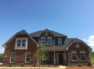 102 Lightning Bug Cir, Huntsville, AL 35824