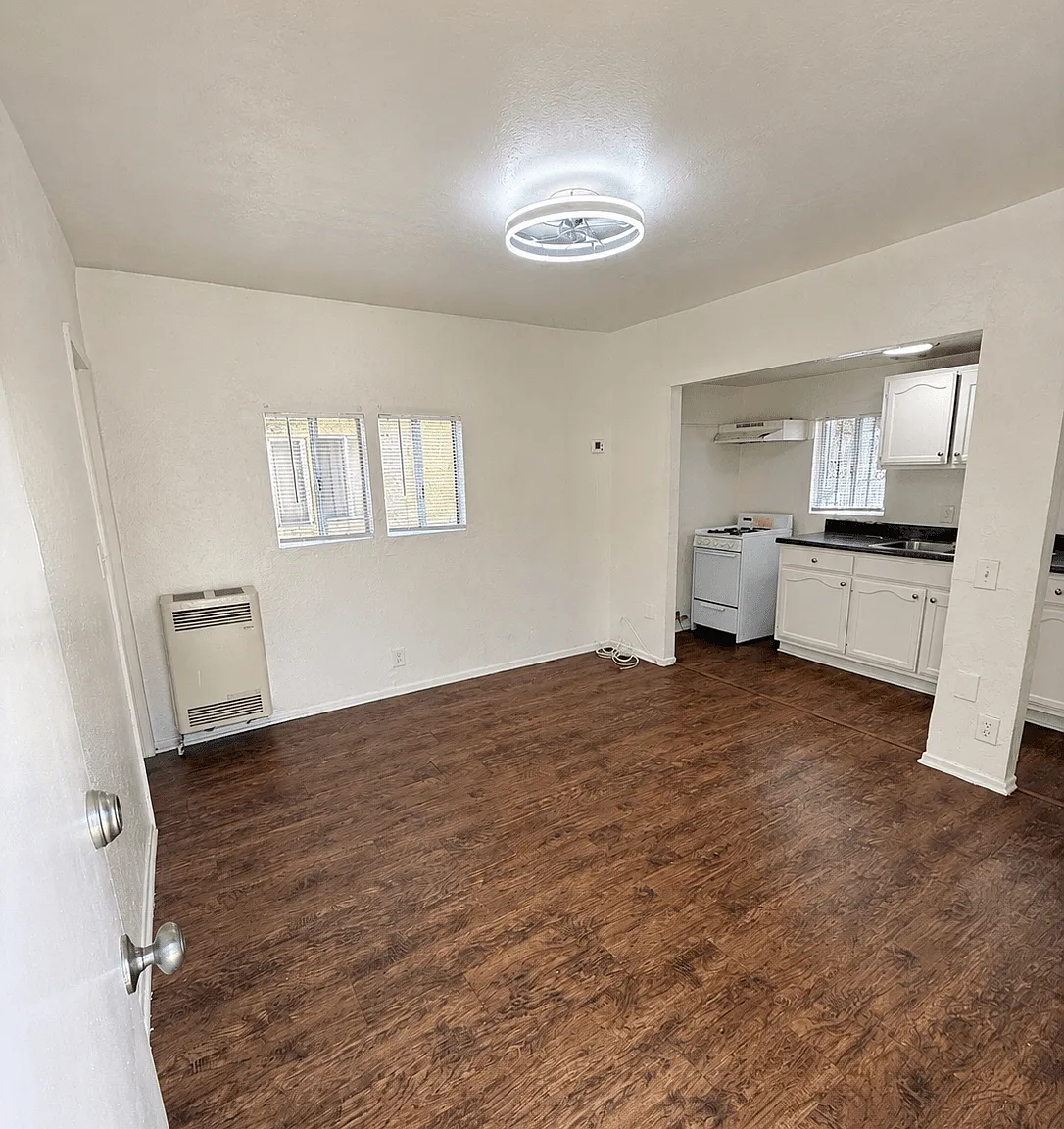 2305 Lemon Ave. — Photo 3