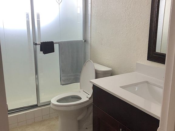 4th image of 4141 NW 44th Ave APT 414