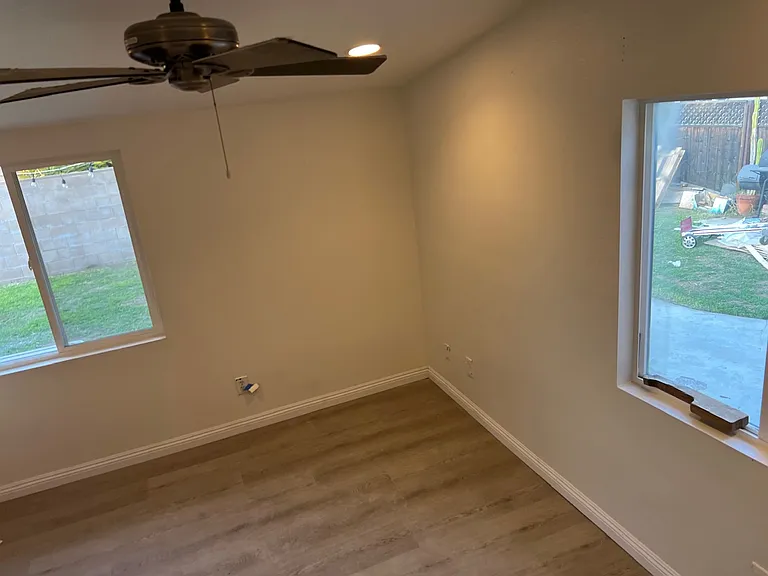 1039 N Barston Ave — Photo 8