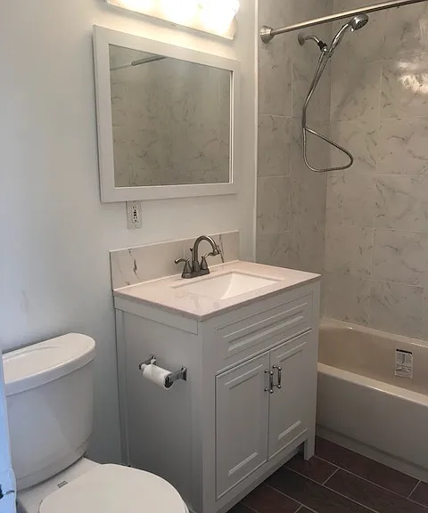 1222 W Oxford St — Photo 1